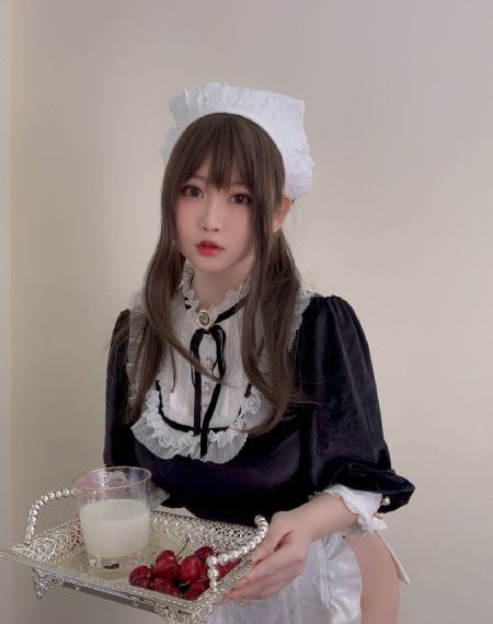 粉嫩粉嫩的虎白女18小說_JVID性感寫真