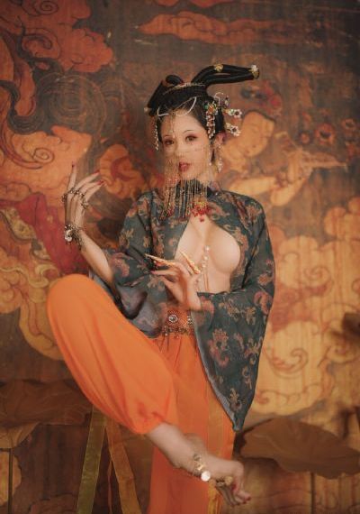 女人兩腿打開讓男人添口述_高清電視劇觀看