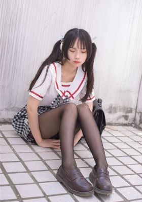 和女朋友打撲克的搞笑視頻_DVD手機在線看