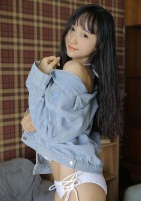 老漢強勢兩個風韻猶存的少婦_BD英語迅雷電影在線