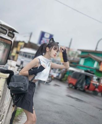 亞洲絲襪美女_迅雷在線觀看